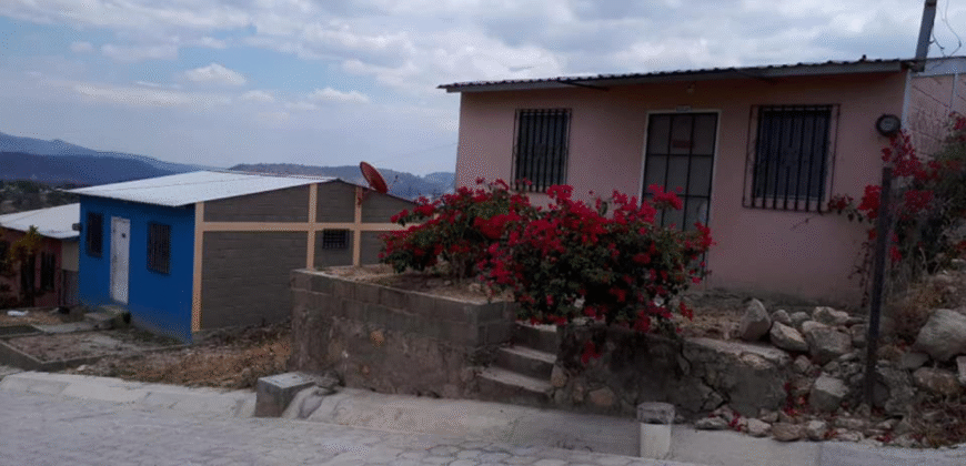 Venta de 2 Casas RES. CAMPO VERDE EN AMARATECA.