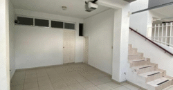 Alquiler Towhouse Lomas del Guijarro: