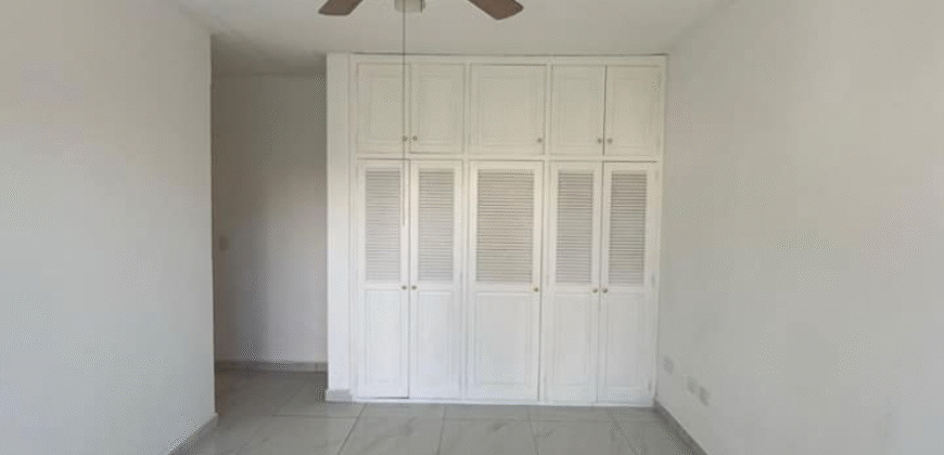 Renta Townhouse Colonia Lomas del Guijarro.