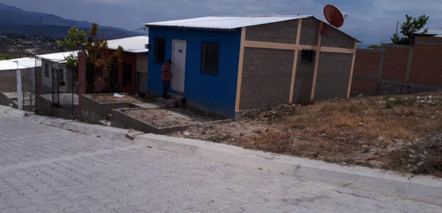 Venta de 2 Casas RES. CAMPO VERDE EN AMARATECA.