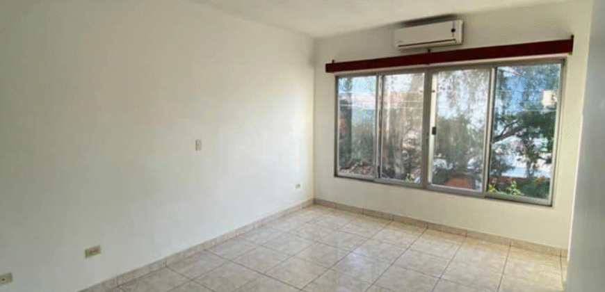 Alquiler Towhouse Lomas del Guijarro: