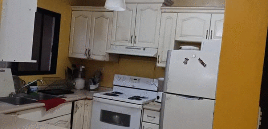 Venta de Casa Residencial Altos de Miraflores Sur.