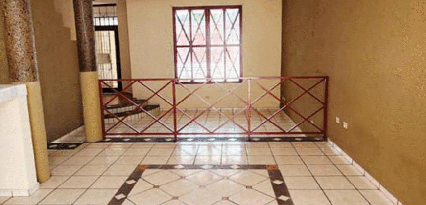 Venta de Casa Res. Centroamérica Este