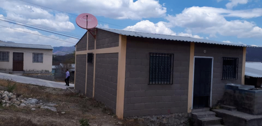 Venta de 2 Casas RES. CAMPO VERDE EN AMARATECA.