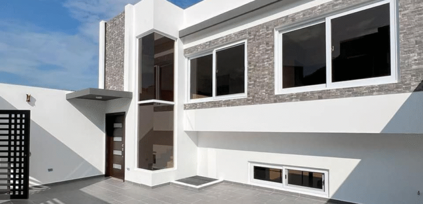 Venta de Casas Nuevas en Residencial Mirador de Las Uvas.