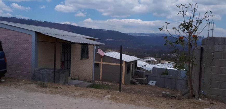 Venta de 2 Casas RES. CAMPO VERDE EN AMARATECA.