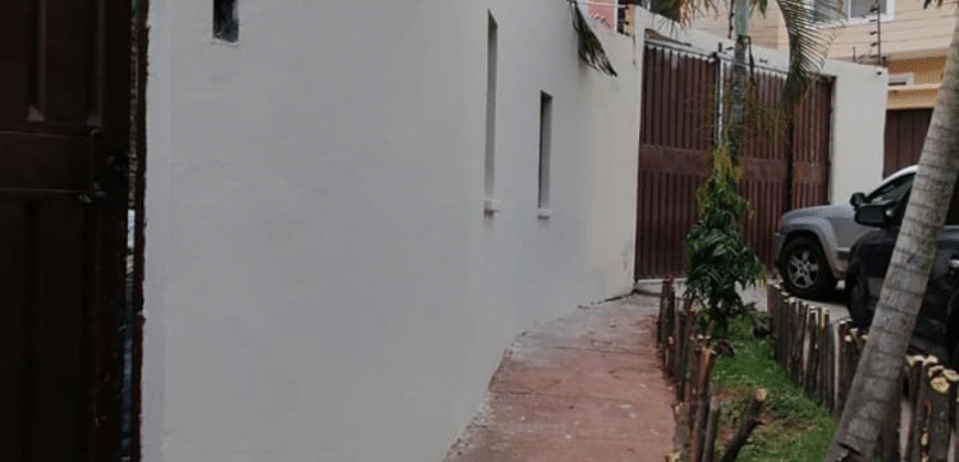 Venta de Amplia Casa Colonia Miramontes.