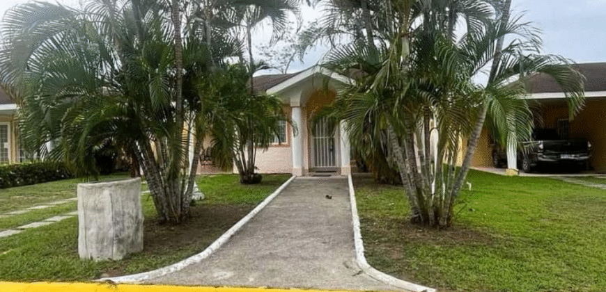 Venta de Linda Villa Palma Real, (Jutiapa, Atlántida, cercanías La Ceiba)