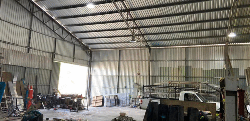 Alquiler de Plantel Salida Olancho. Km. 10, taller mecánico, estructuras metálicas etc.