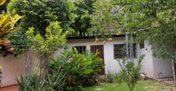 Venta de Amplia Casa Colonia Miramontes.