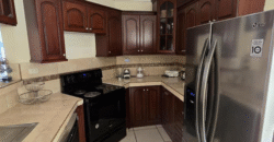 Alquiler Casa Amueblada Res. El Sauce.