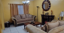 Venta de Casa Residencial Altos de Miraflores Sur.