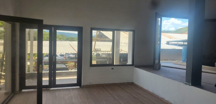 Renta 2 Locales Comerciales Residencial La Cañada