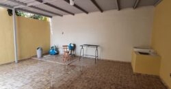 Venta Casa Residencial San Sebastian, salida al sur.