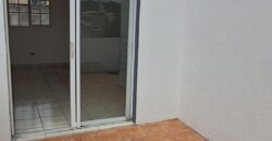 Venta Casa Residencial San Sebastian, salida al sur.