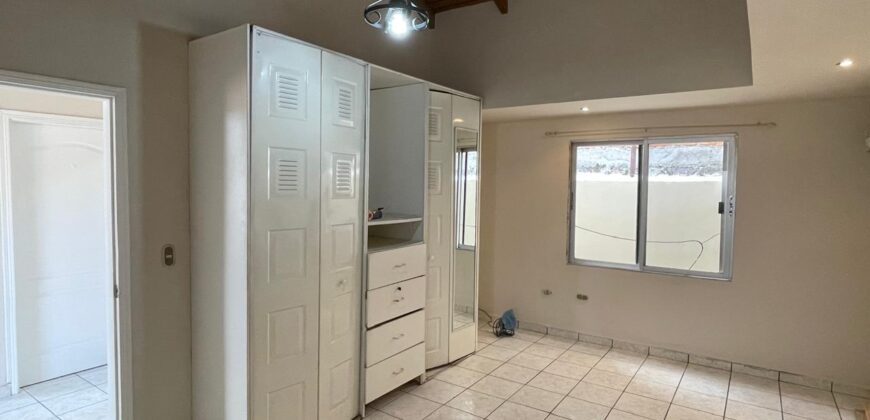 Renta de ,Townhouse Colonia Lara Norte: