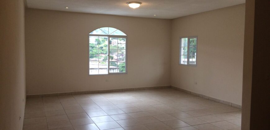 Renta de ,Townhouse Colonia Lara Norte: