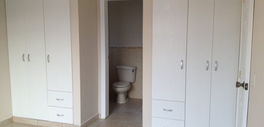 Renta de ,Townhouse Colonia Lara Norte: