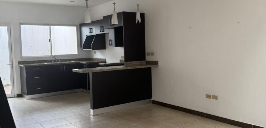 Venta Casa Residencial Lomas de Miraflores Sur