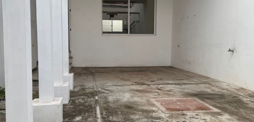 Venta Casa Residencial Lomas de Miraflores Sur