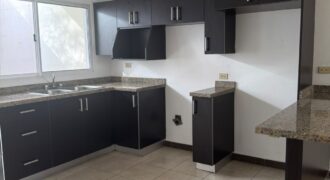 Venta Casa Residencial Lomas de Miraflores Sur