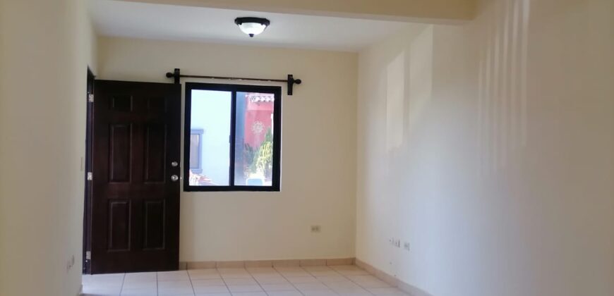 Renta Casa Residencial Villas Colonial