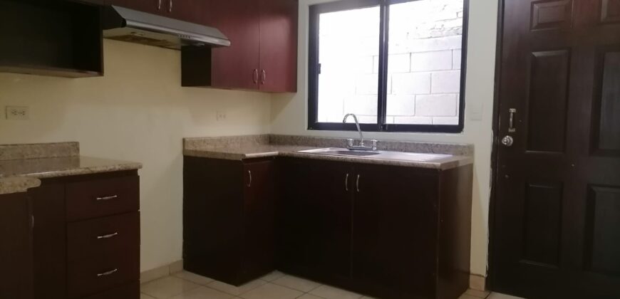 Renta Casa Residencial Villas Colonial