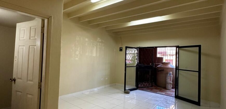 Renta Local para Oficina, Clinica, Zona Aeropuerto.