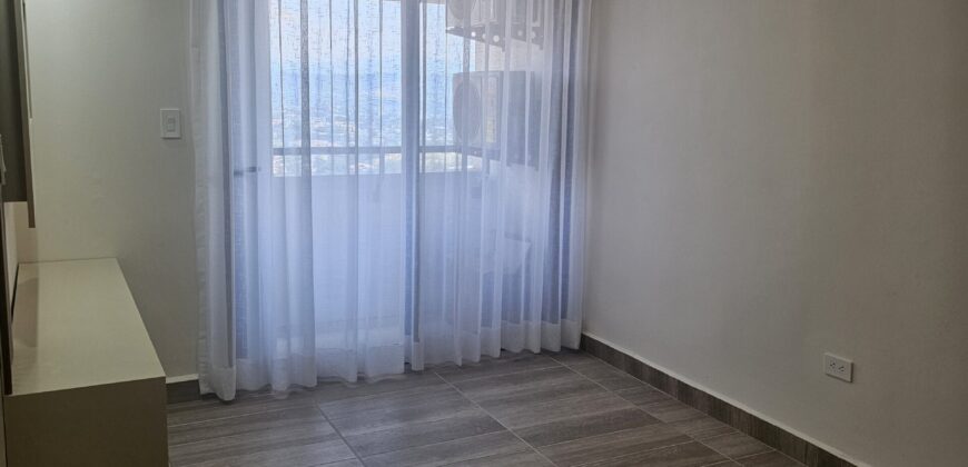 Renta Apartamento Semiamueblado Distrito Artemisa, Res. El Trapiche