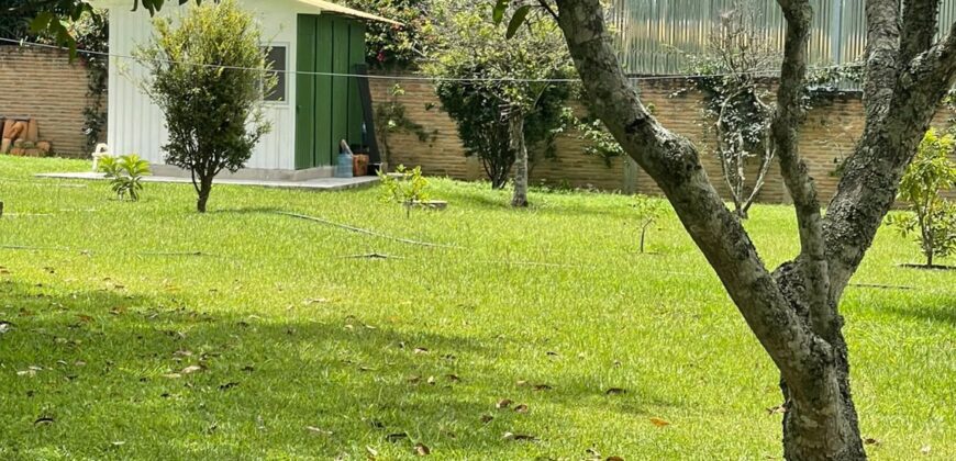 Venta de Bella Propiedad en Zambrano, salida al norte.
