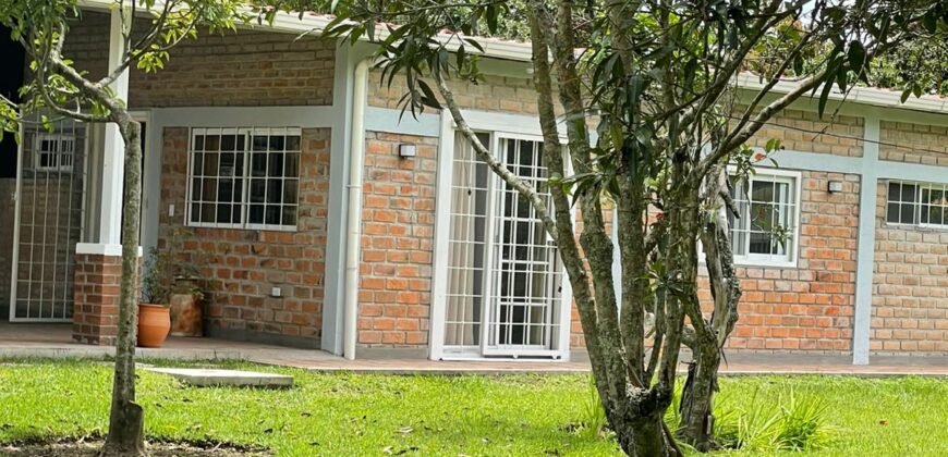Venta de Bella Propiedad en Zambrano, salida al norte.