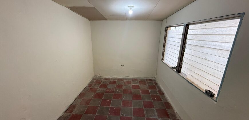 Renta Casa Colonia Kennedy, es peatonal.