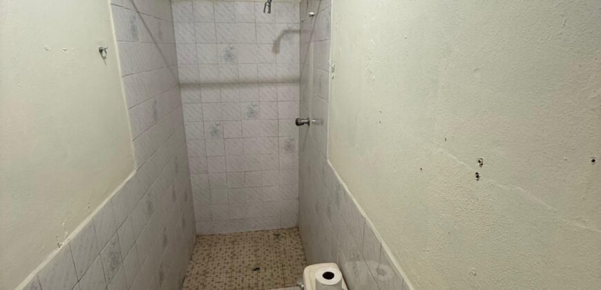 Renta Casa Colonia Kennedy, es peatonal.