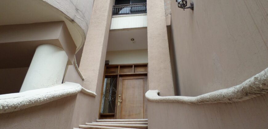 Renta Townhouse Colonia Lomas del Guijarro Sur: incluye línea blanca