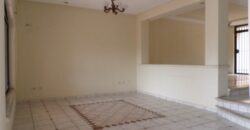 Renta Townhouse Colonia Lomas del Guijarro Sur: incluye línea blanca