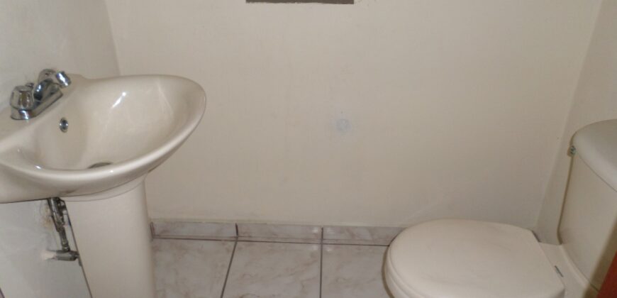 Renta Townhouse Colonia Lomas del Guijarro Sur: incluye línea blanca