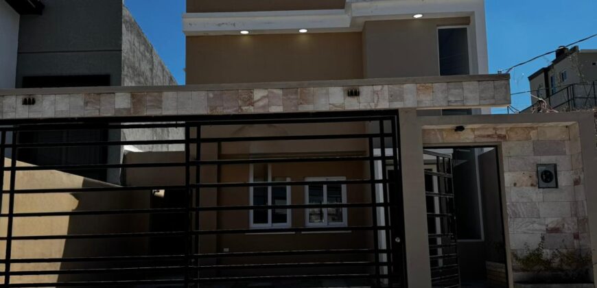Venta de Casa Nueva Residencial Cumbre del Sur
