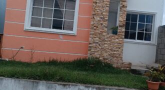 Venta Hermosa Casa Residencial Santa Cristina, salida al sur Km 12
