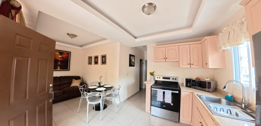 Renta Apartamento Amueblado Colonia Altos de Miramontes.