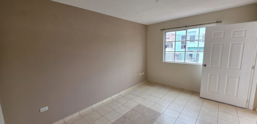 Venta de Casa Residencial Santa Cruz, 1era. Etapa, parte baja