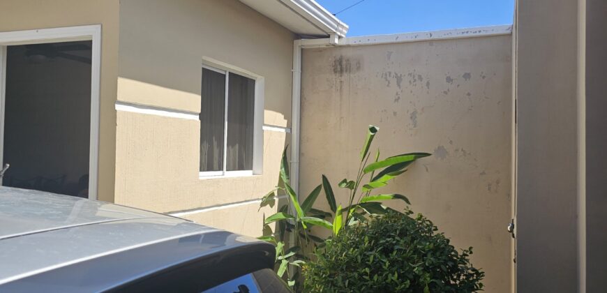Venta de Casa Residencial Villa Foresta, salida al Sur, km 6